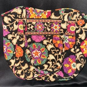 RETIRED CARNABY PRINT!!! Vera Bradley Carnaby Villager Tote Bag